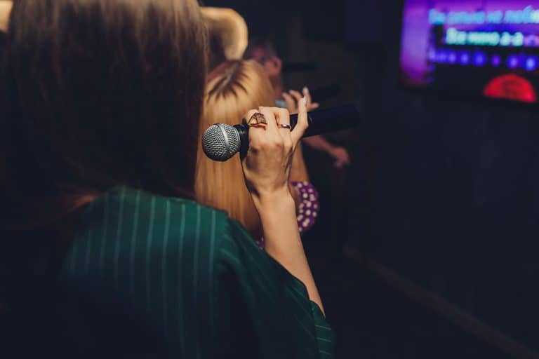 A Short History of Karaoke & Its Culture In Japan